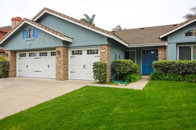 5 things that make your front yard look empty, they say gardener