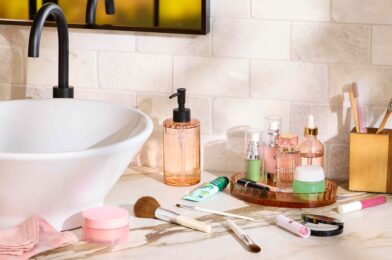 6 things you should never store in your bathroom say the organizers say